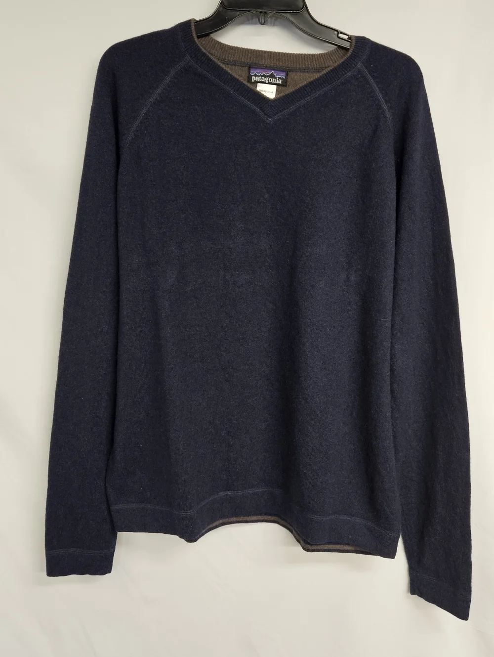 Patagonia Cask V-Neck Men’s Size X-LARGE 100% Cashmere Sweater Casual